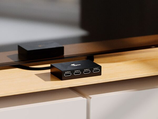 Multiplicador HDMI de 4 puertos con alimentación de corriente Xtech - Imagen 5