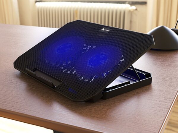 Base de enfriamiento con alimentación por USB y altura ajustable para laptops Xtech - Imagen 3