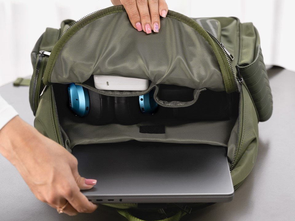 Mochila Eva KNB-755 olivo 13" Klip Xtreme - Imagen 4